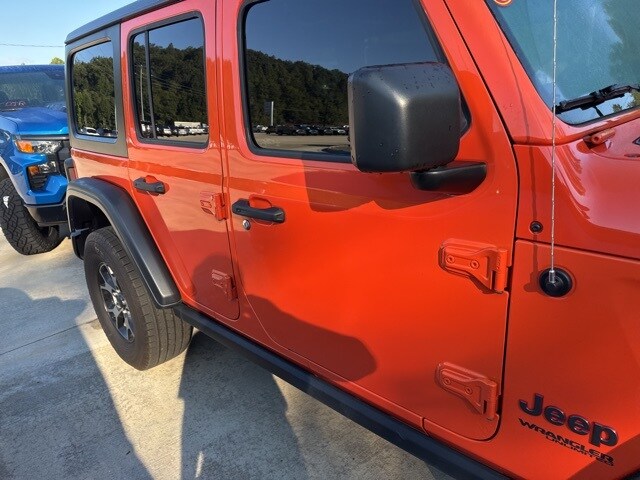 2018 Jeep Wrangler Unlimited Rubicon photo 2