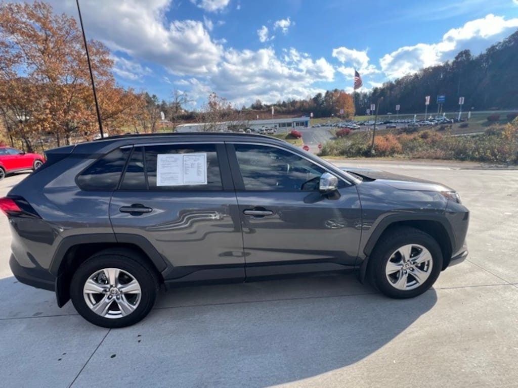 Used 2024 Toyota RAV4 XLE SUV