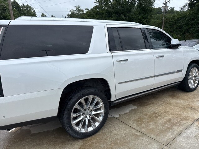 2019 Cadillac Escalade ESV Premium Luxury photo 4