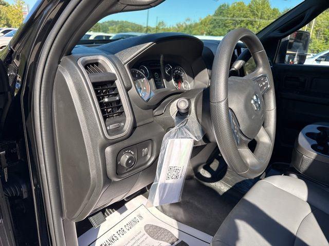 2026 RAM 3500 Chassis Tradesman - Photo 10