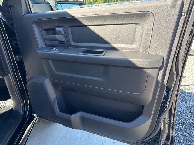 2026 RAM 3500 Chassis Tradesman - Photo 27