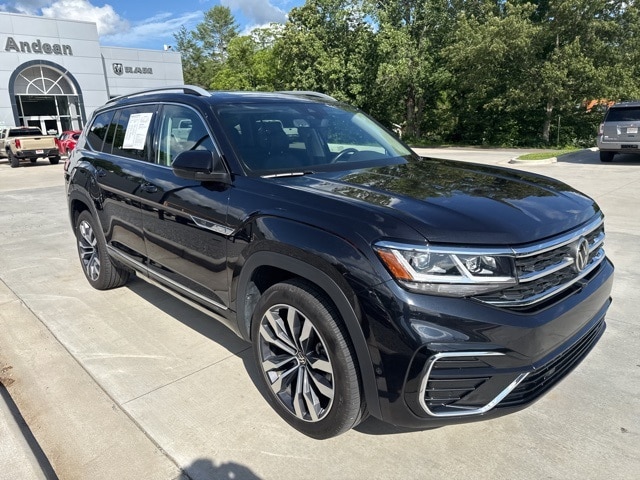 Used 2022 Volkswagen Atlas SEL Premium R-Line with VIN 1V2FR2CA3NC525588 for sale in Franklin, NC