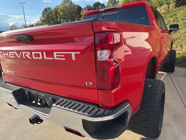 2023 Chevrolet Silverado 1500 LT photo 3