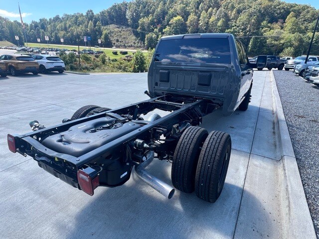 2026 Ram 3500 Tradesman photo 3