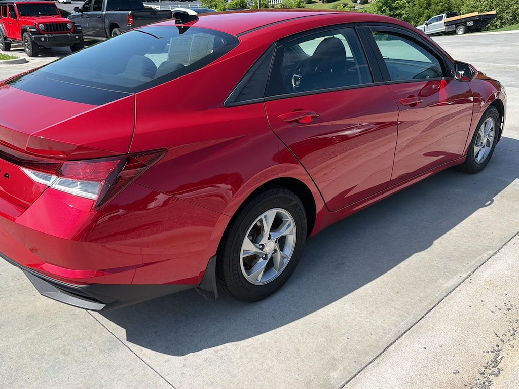 Used 2023 Hyundai Elantra SE Sedan