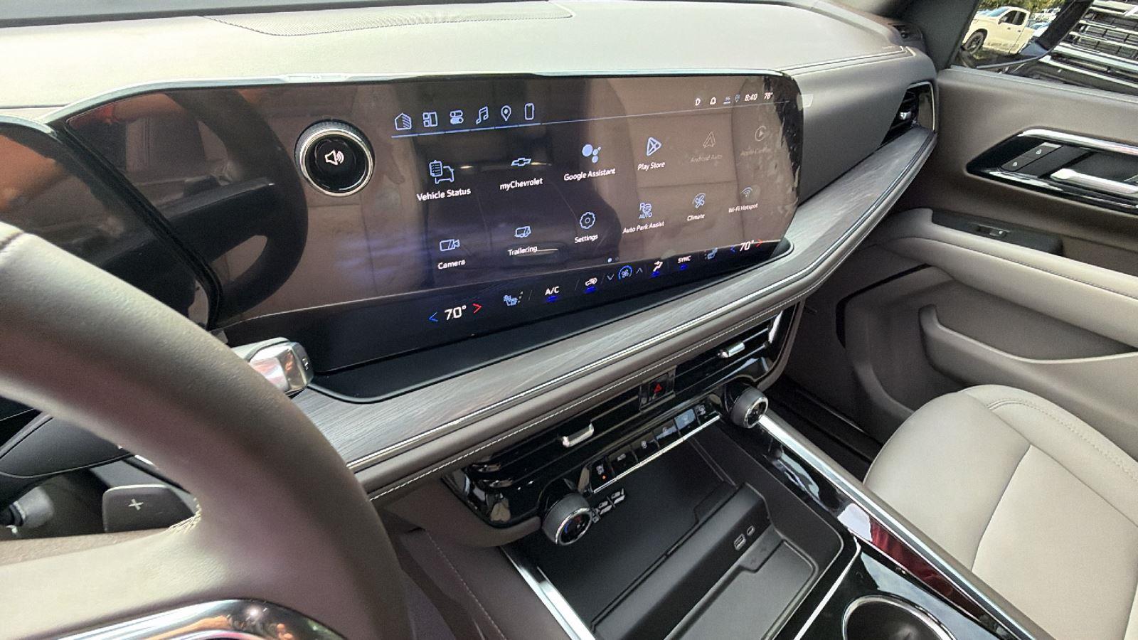 2026 Chevrolet Suburban LT - Photo 5