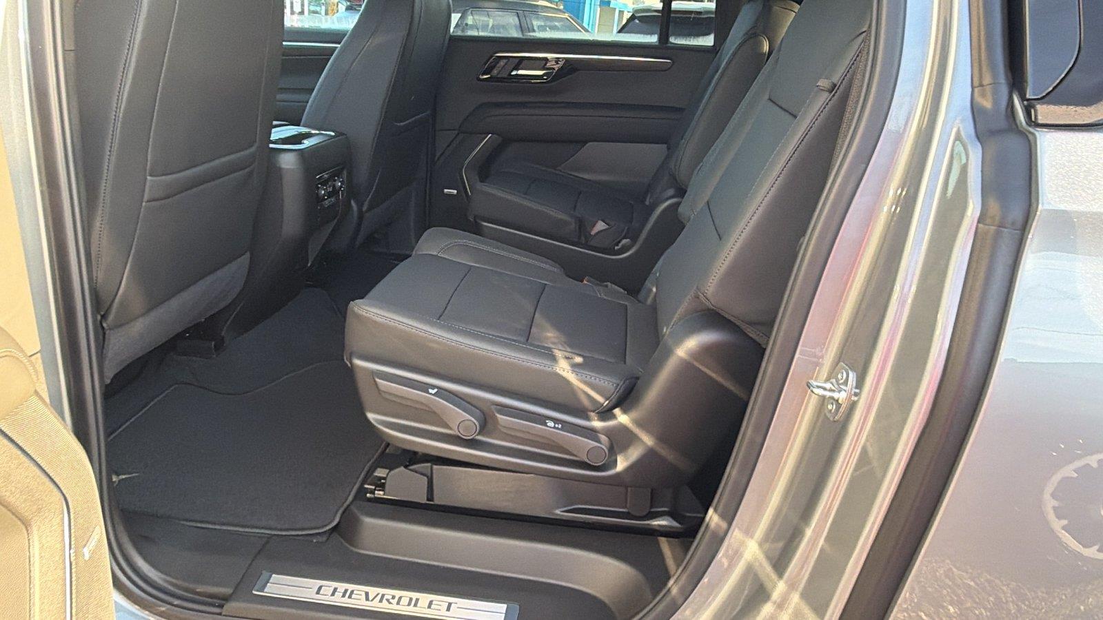 2026 Chevrolet Suburban Z71 - Photo 19