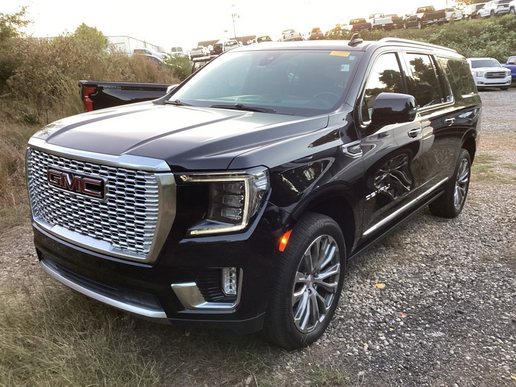 2022 Gmc Yukon XL Denali photo 2