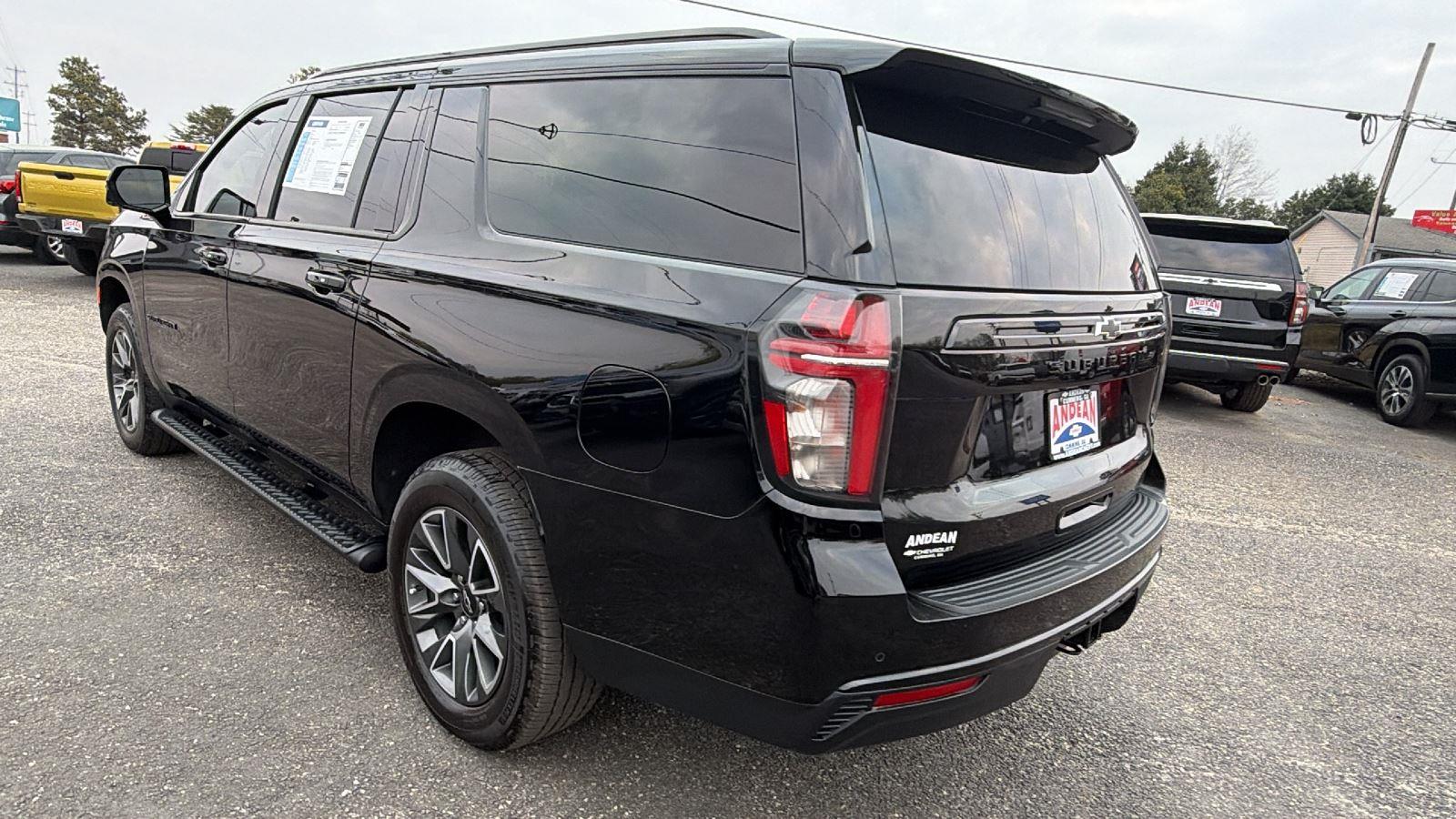 2024 Chevrolet Suburban Z71 - Photo 7