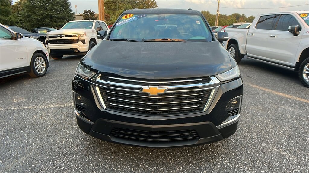 Used 2023 Chevrolet Traverse LT Cloth SUV