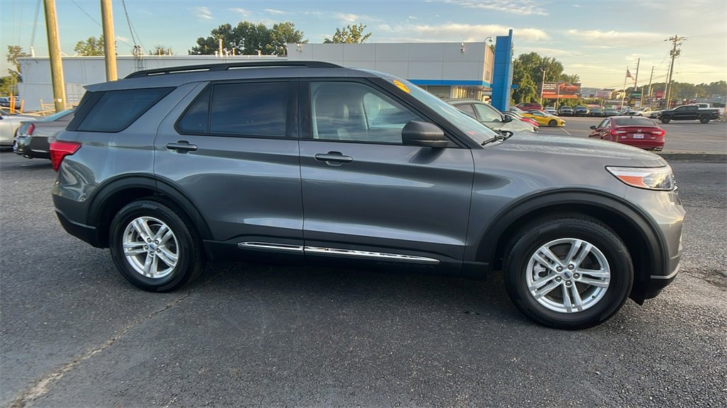 2022 Ford Explorer XLT photo 3