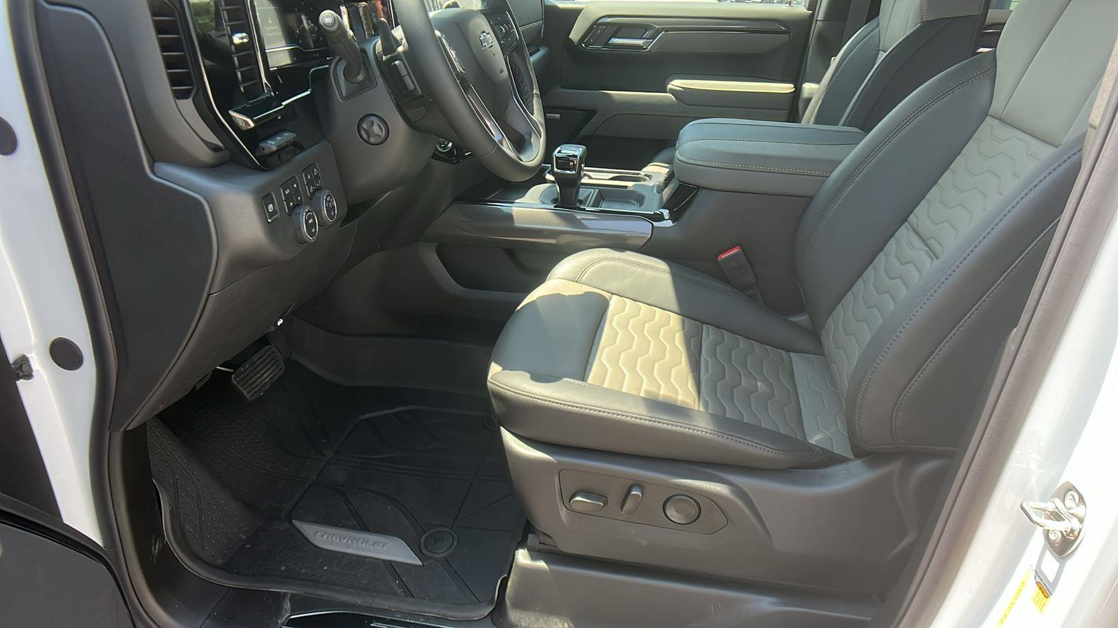2025 Chevrolet Silverado 1500 ZR2 - Photo 13