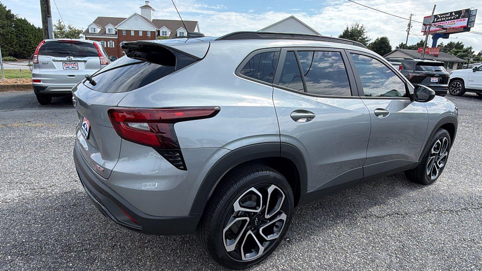 2026 Chevrolet Trax RS - Photo 8