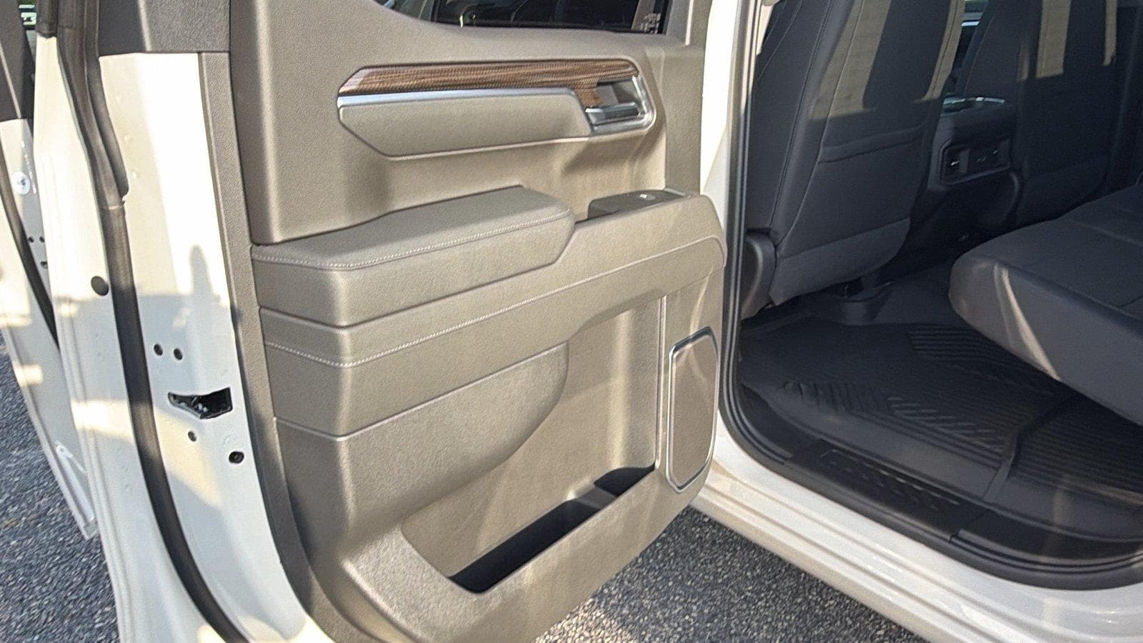 2026 Chevrolet Silverado 1500 RST - Photo 17