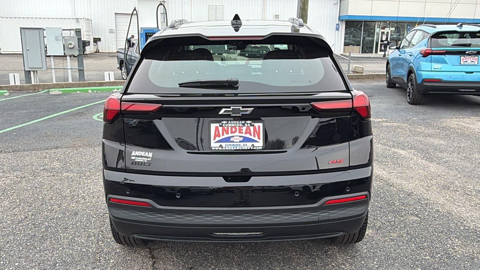 2027 Chevrolet Bolt RS - Photo 6