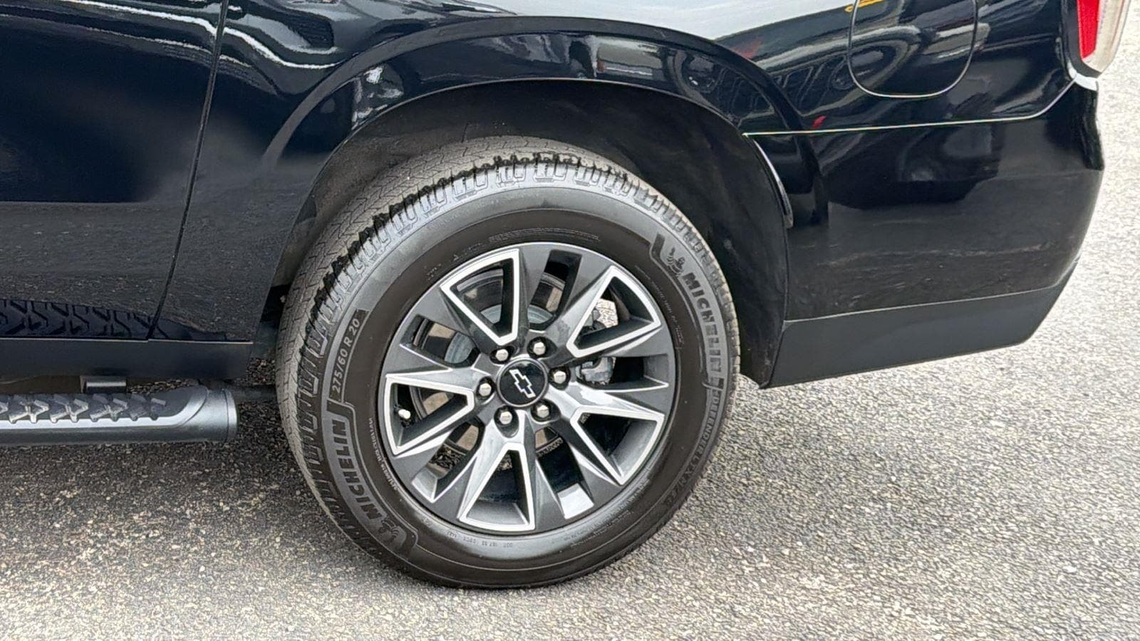 2024 Chevrolet Suburban Z71 - Photo 9