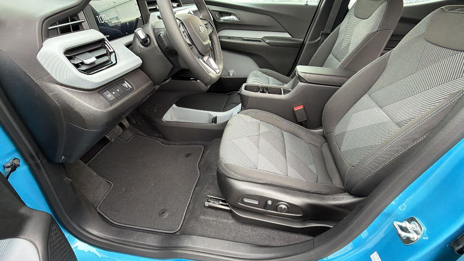 2027 Chevrolet Bolt LT - Photo 13