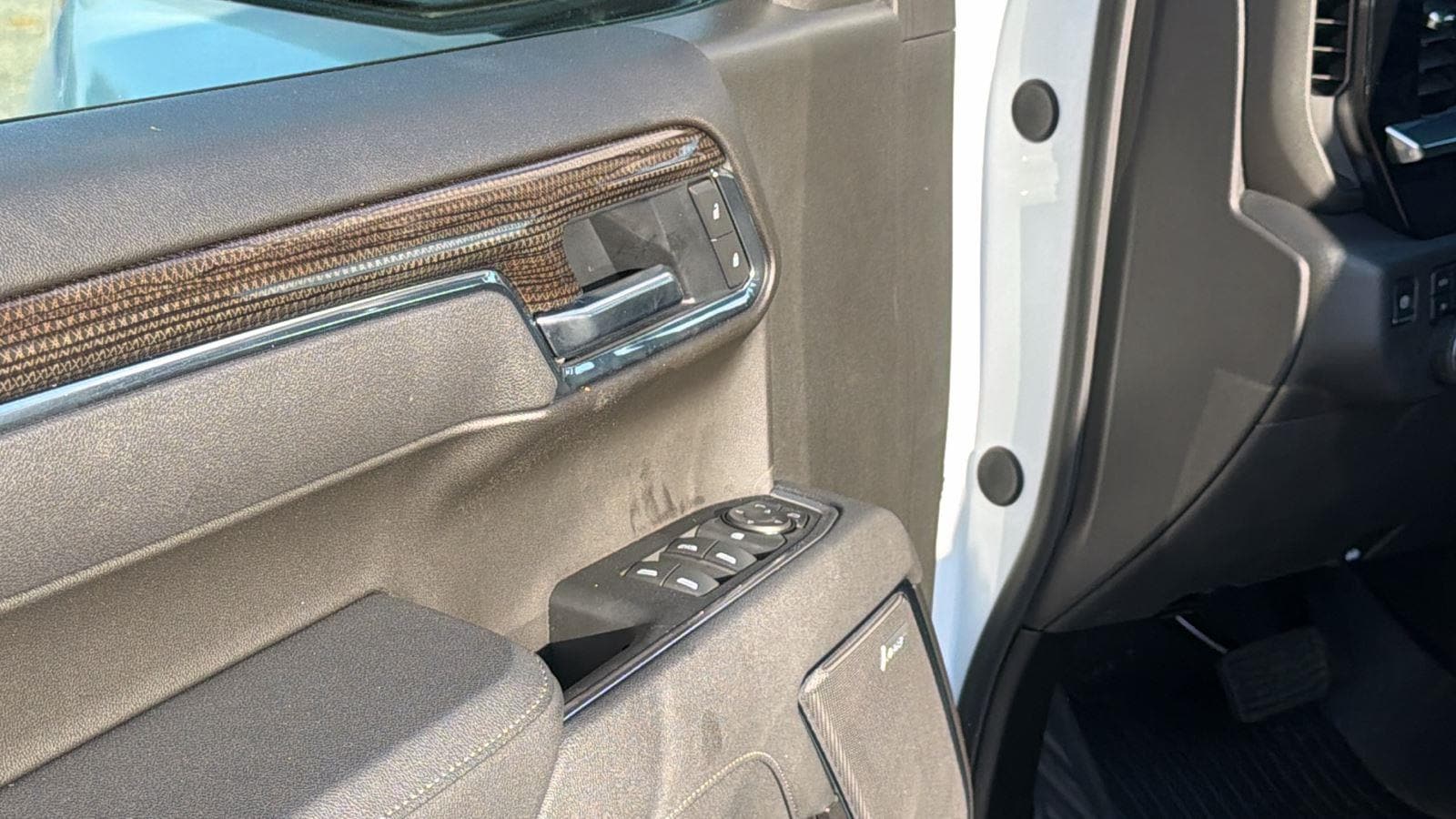 2025 Chevrolet Silverado 1500 LT Trail Boss - Photo 12