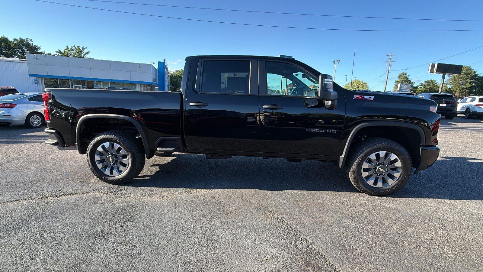 2026 Chevrolet Silverado 2500 HD Custom - Photo 8