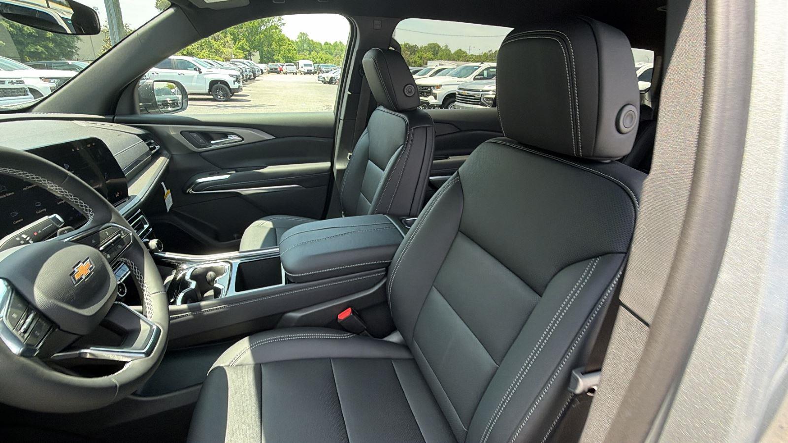 2026 Chevrolet Traverse LT - Photo 13