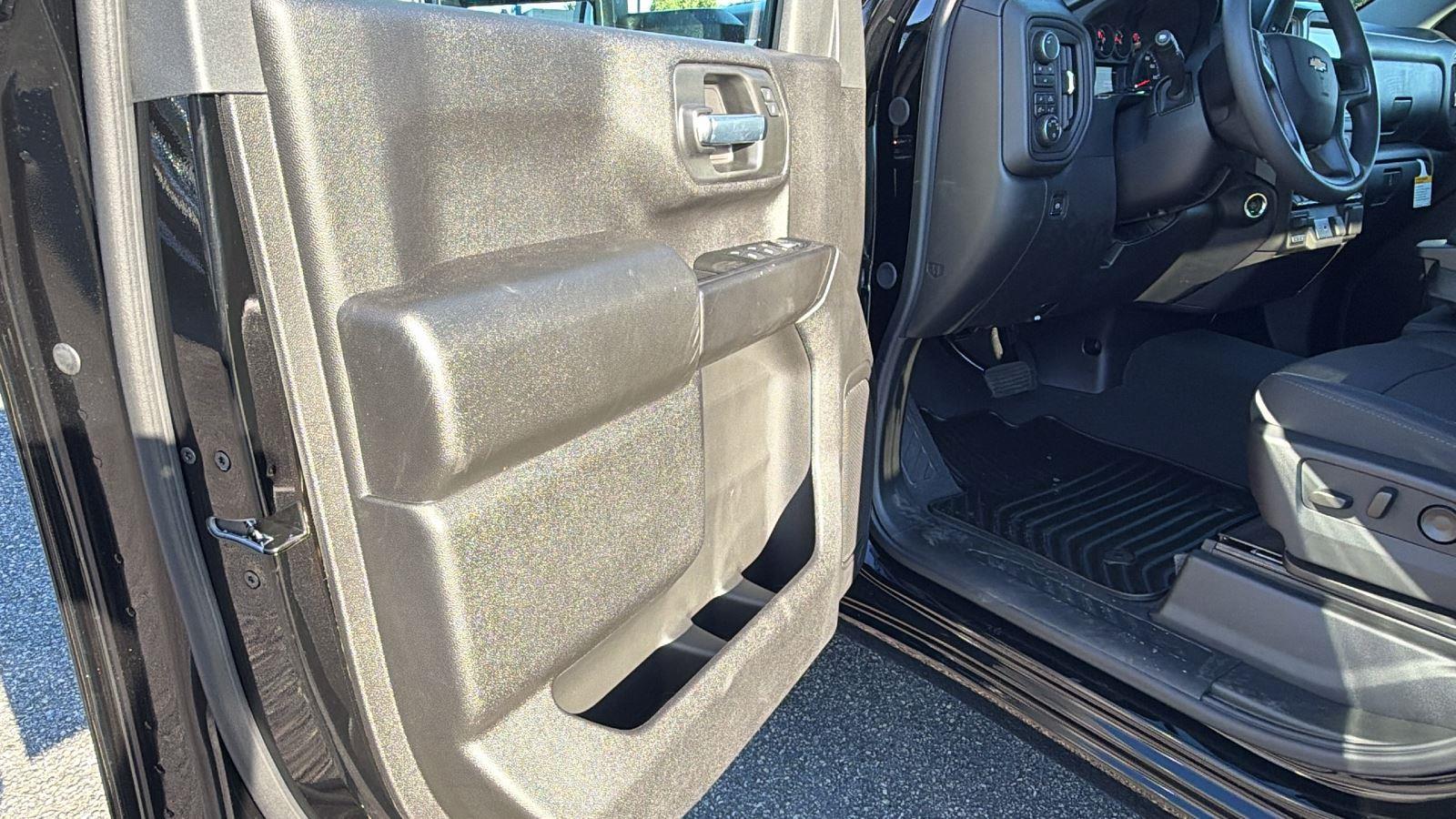 2026 Chevrolet Silverado 2500 HD Custom - Photo 15