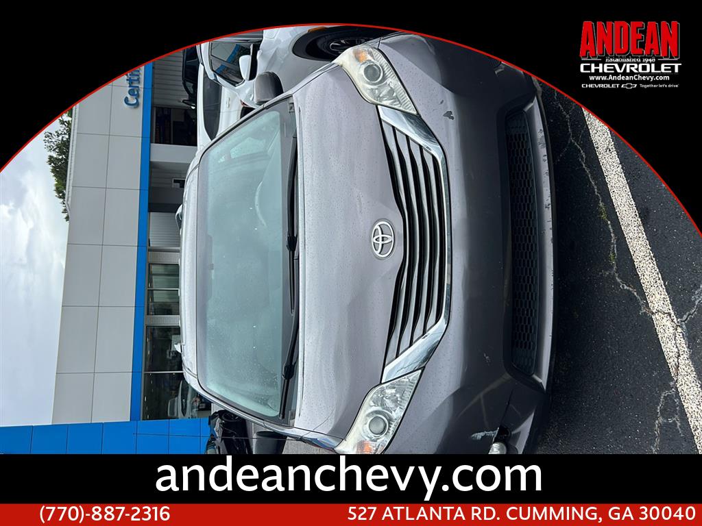 2014 Toyota Sienna XLE V6 7-Passenger Access Seat's photo