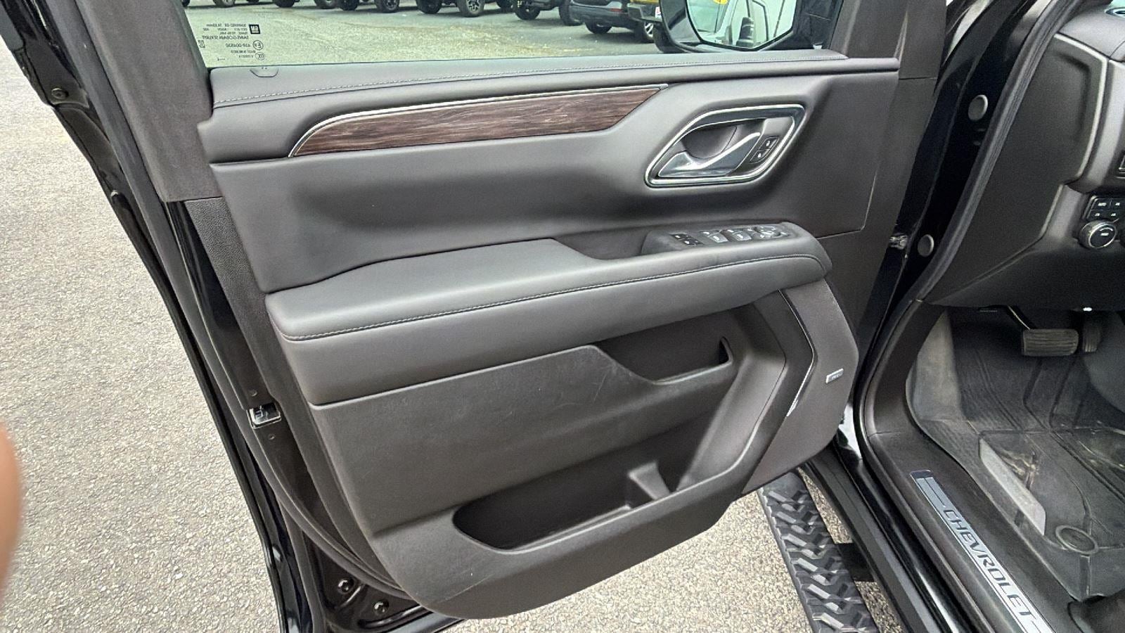 2024 Chevrolet Suburban Z71 - Photo 11