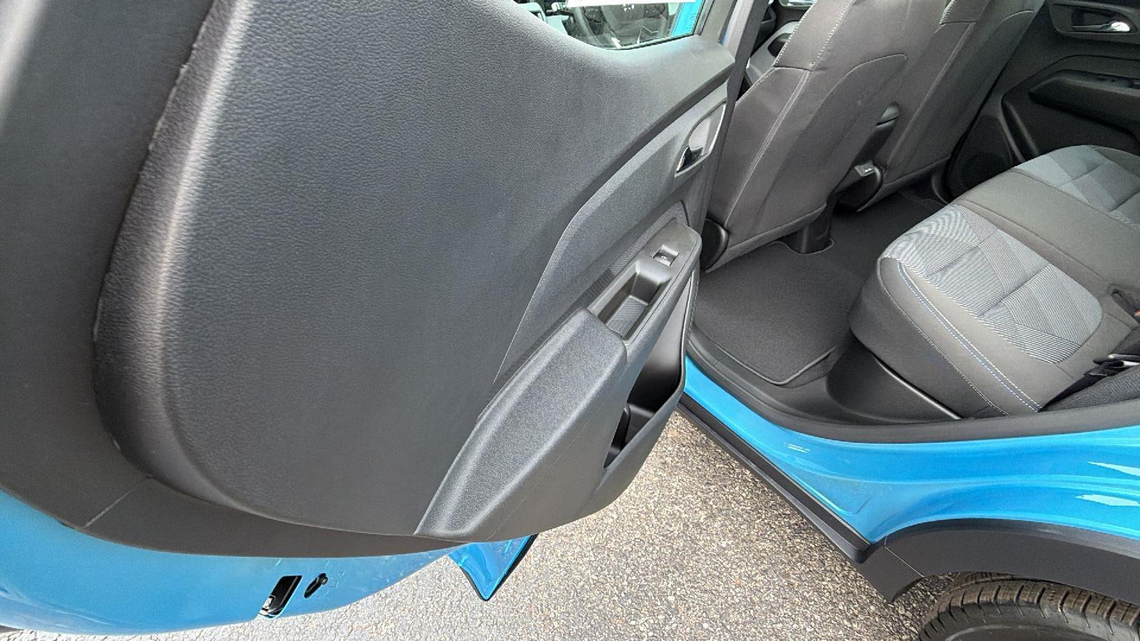 2027 Chevrolet Bolt LT - Photo 15