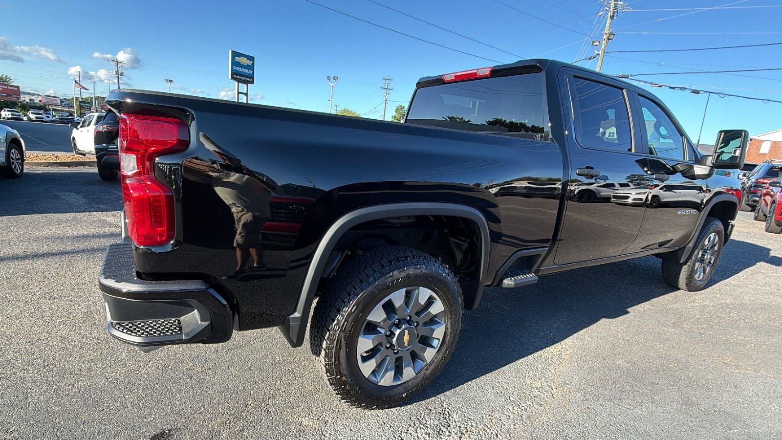 2026 Chevrolet Silverado 2500 HD Custom - Photo 9