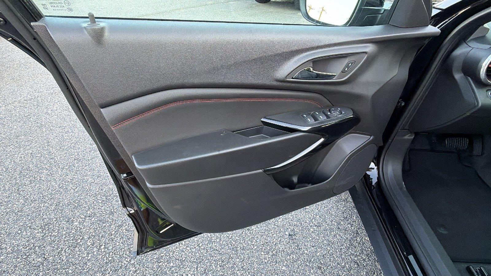 2026 Chevrolet Trax RS - Photo 14