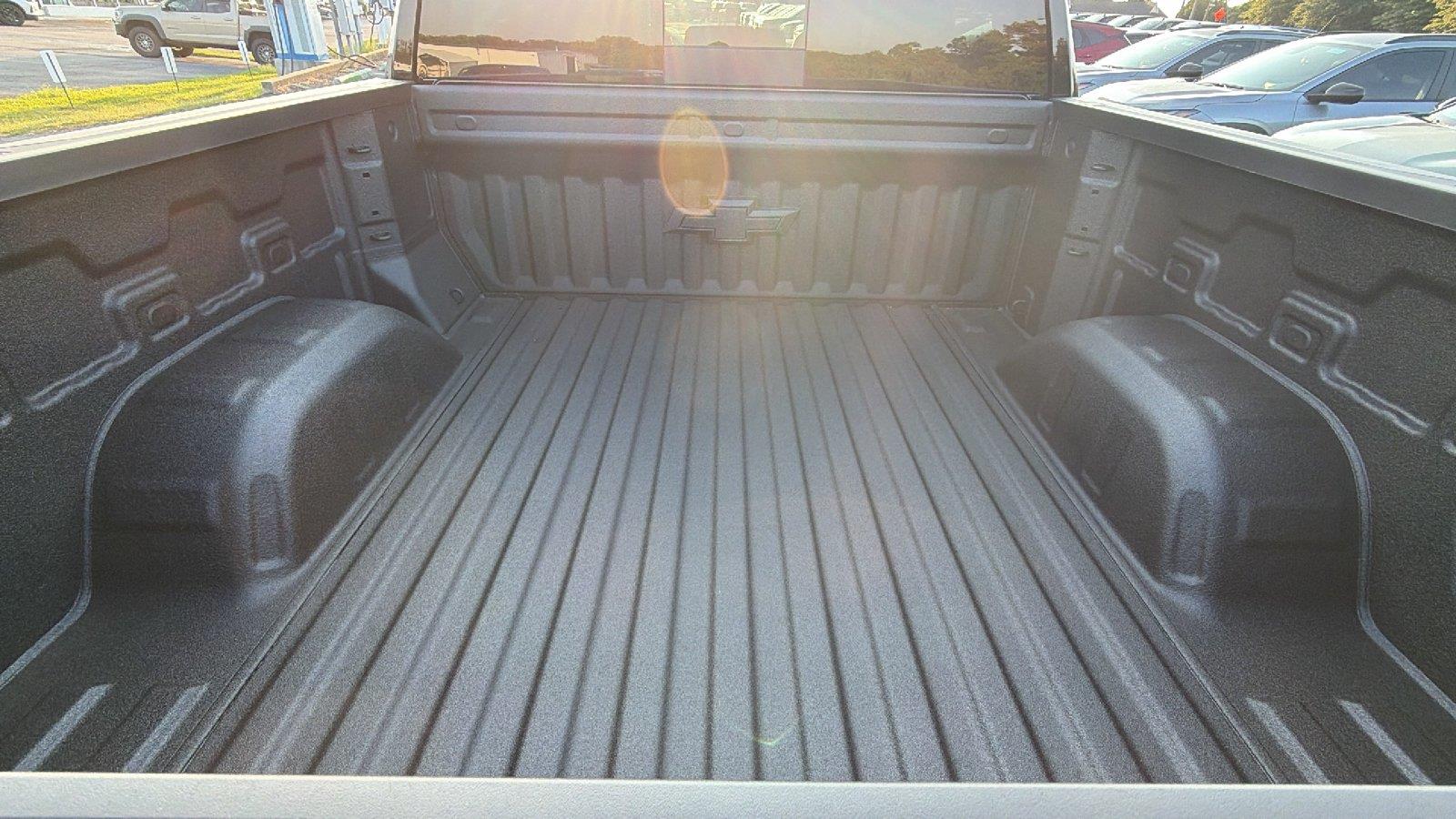 2026 Chevrolet Silverado 1500 High Country - Photo 14
