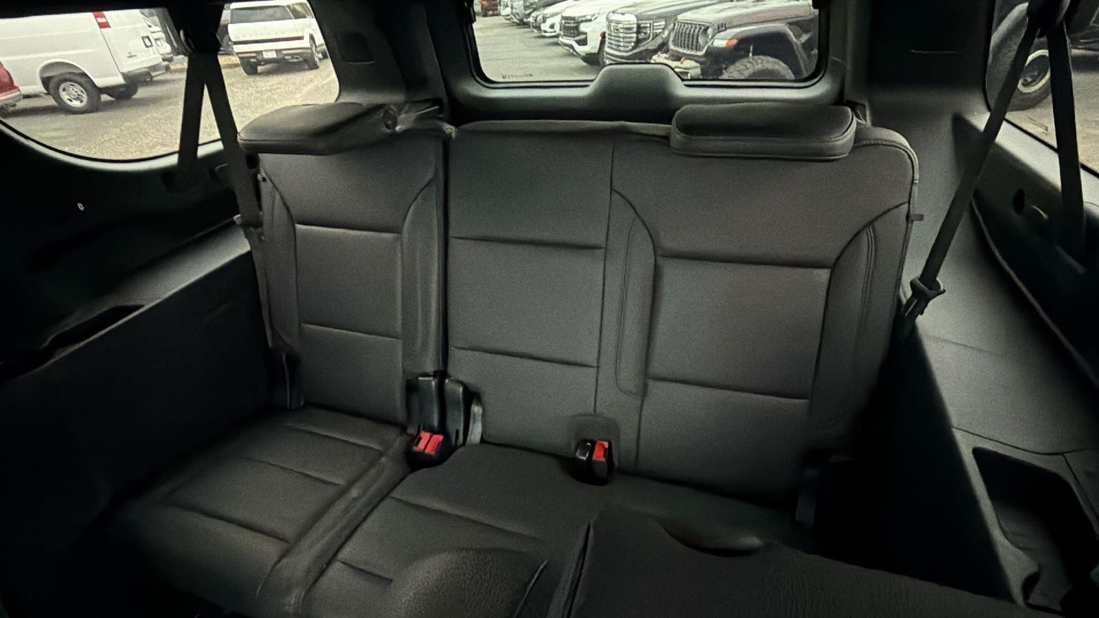 2024 Chevrolet Suburban Z71 - Photo 23