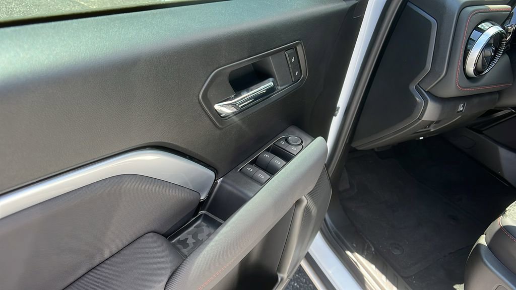 2025 Chevrolet Colorado Z71 - Photo 12
