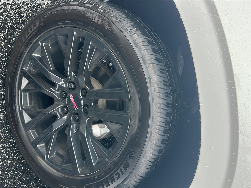 Used 2022 GMC Yukon XL SLT SUV