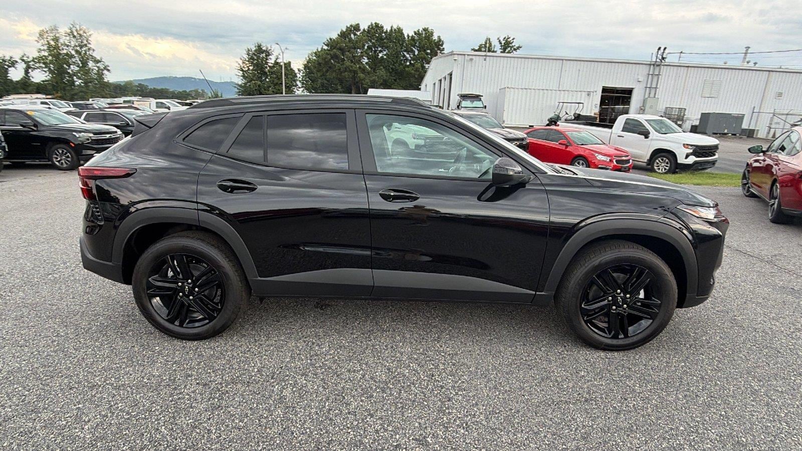 2026 Chevrolet Trax Activ - Photo 8
