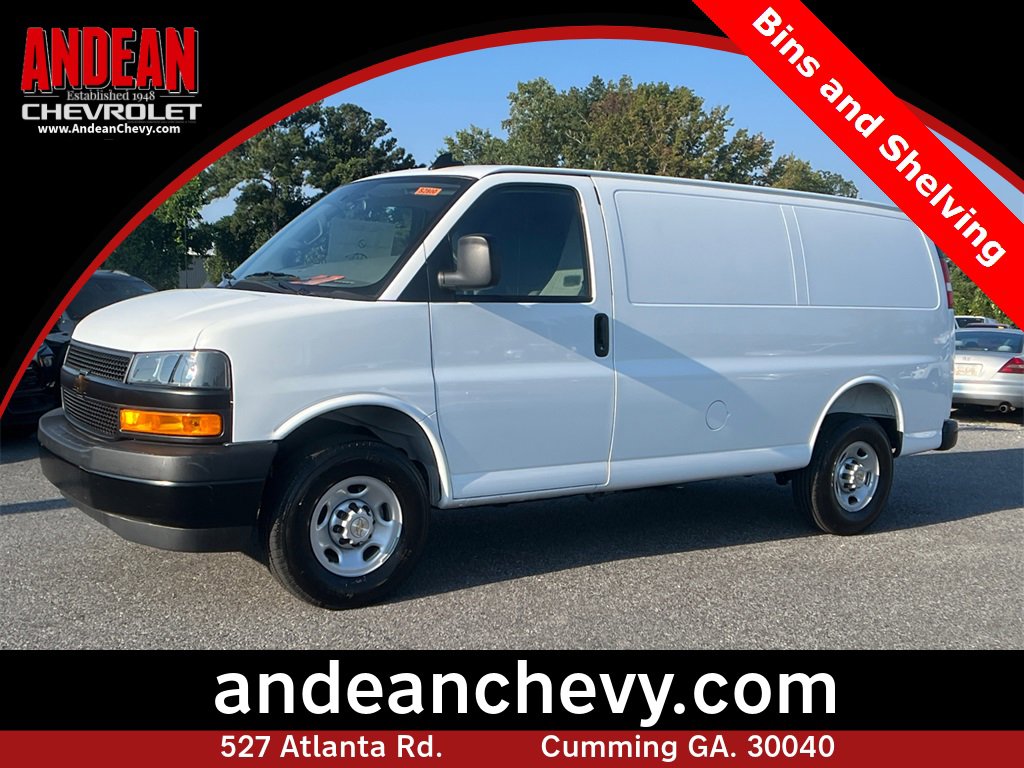 2025 Chevrolet Express Base's photo