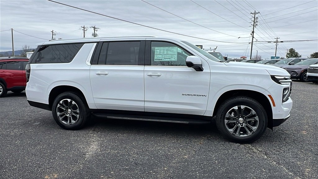 New 2026 Chevrolet Suburban LT SUV