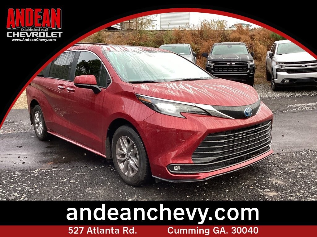 Used 2025 Toyota Sienna XLE Van Passenger Van