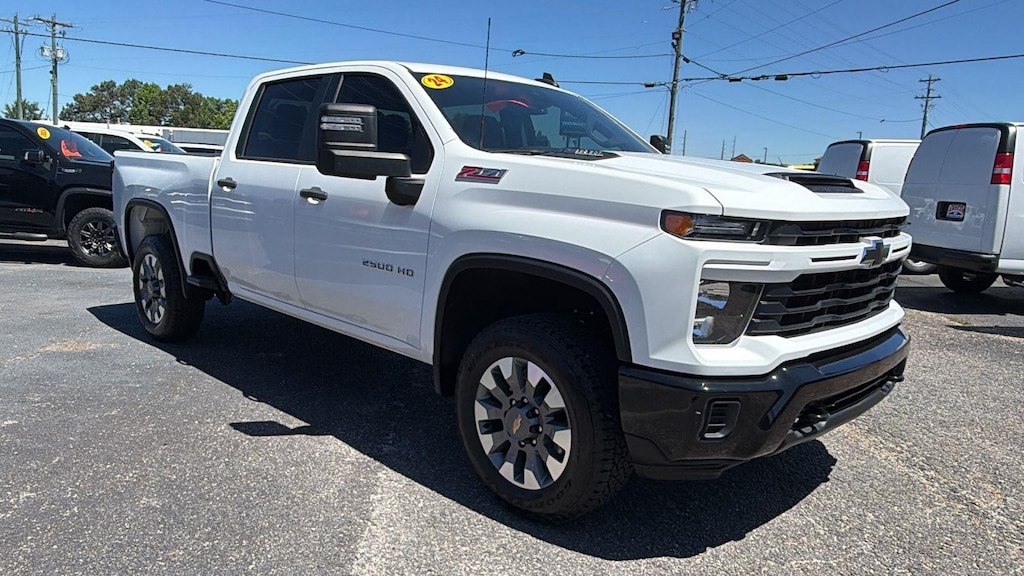 Used 2024 Chevrolet Silverado 2500 HD Custom Truck Crew Cab