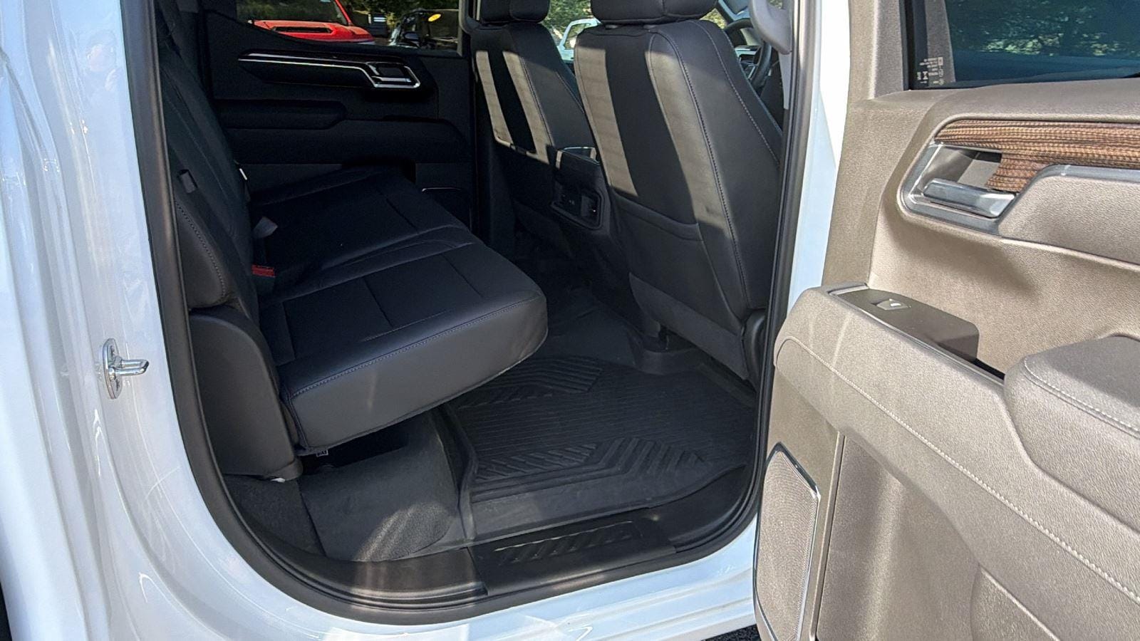 2025 Chevrolet Silverado 1500 LT Trail Boss - Photo 18