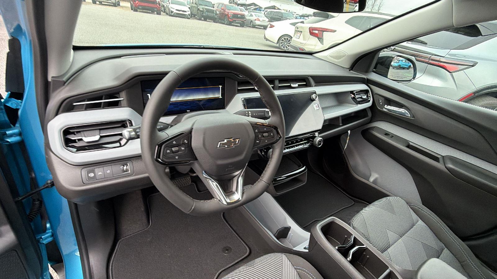 2027 Chevrolet Bolt LT - Photo 17