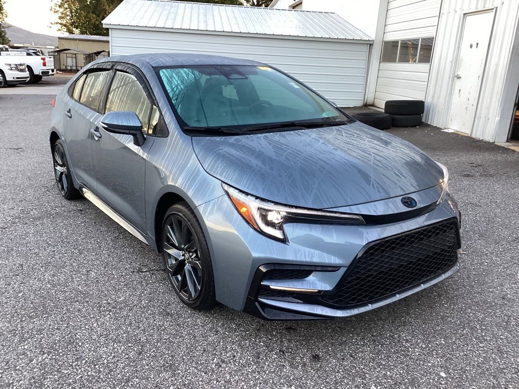 2025 Toyota Corolla Hybrid SE photo 2