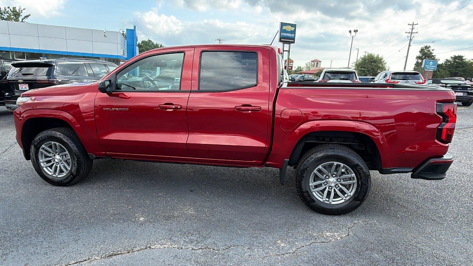 2026 Chevrolet Colorado LT - Photo 11