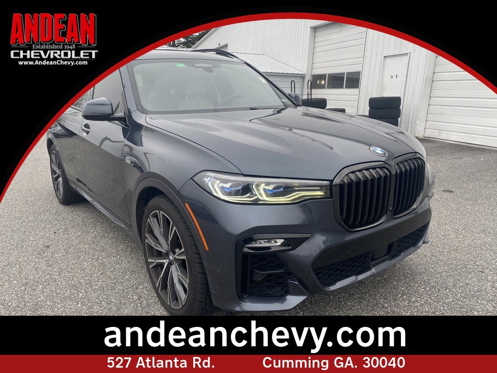 2022 BMW X7 M50i's photo