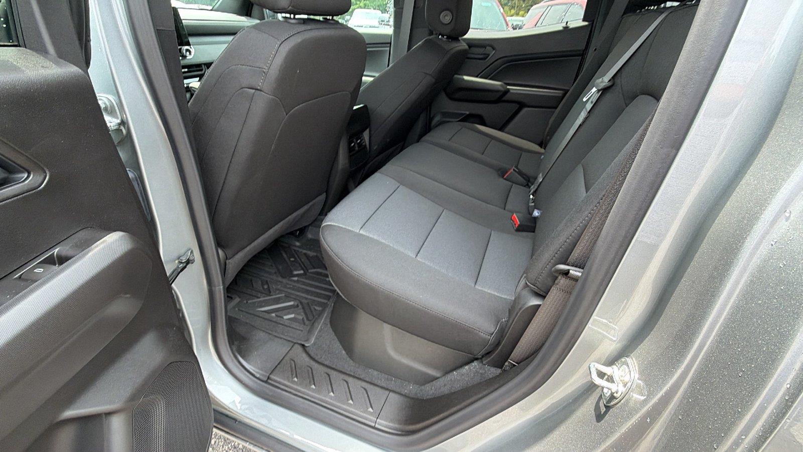 2026 Chevrolet Colorado Trail Boss - Photo 18