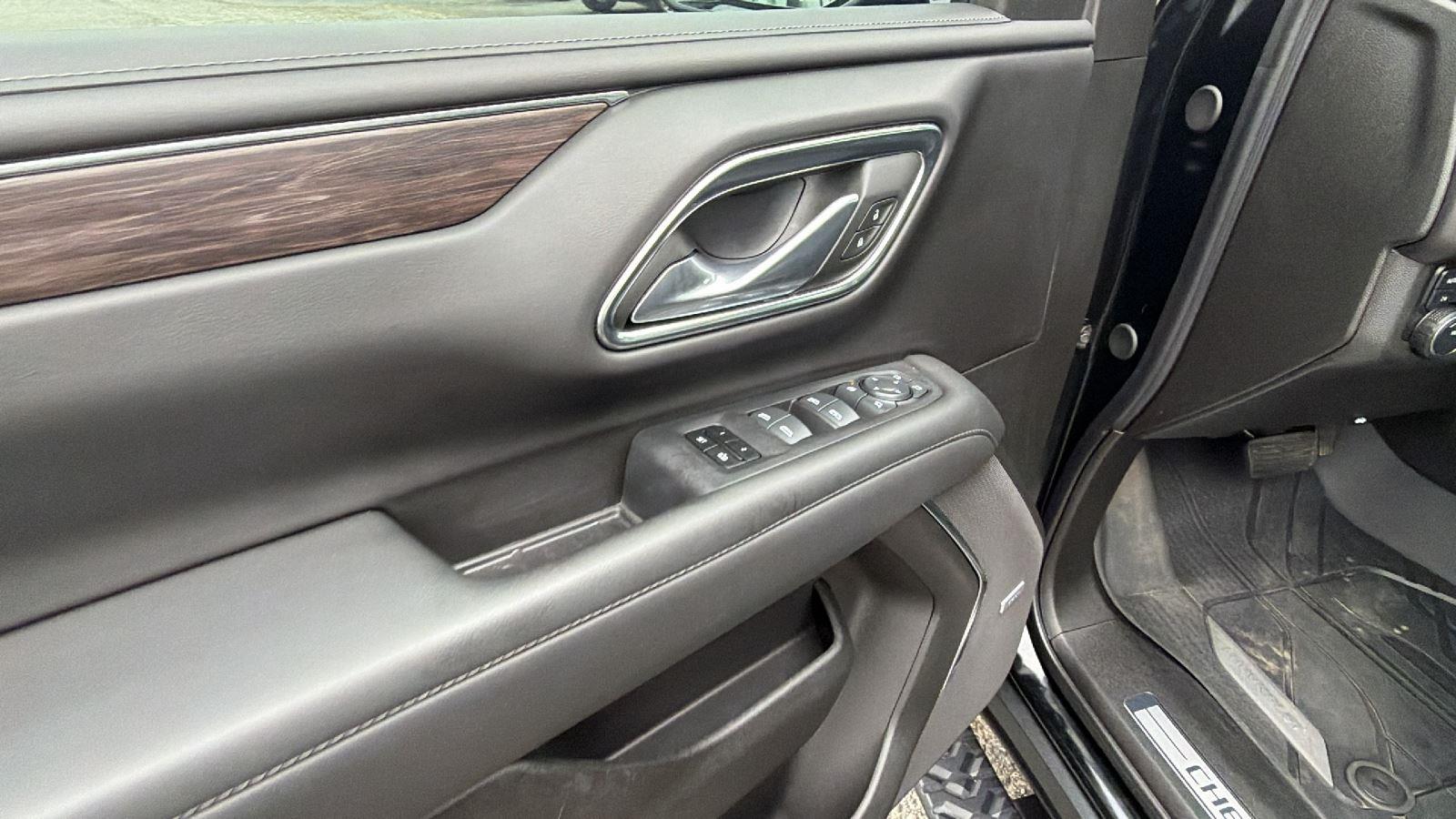 2024 Chevrolet Suburban Z71 - Photo 12