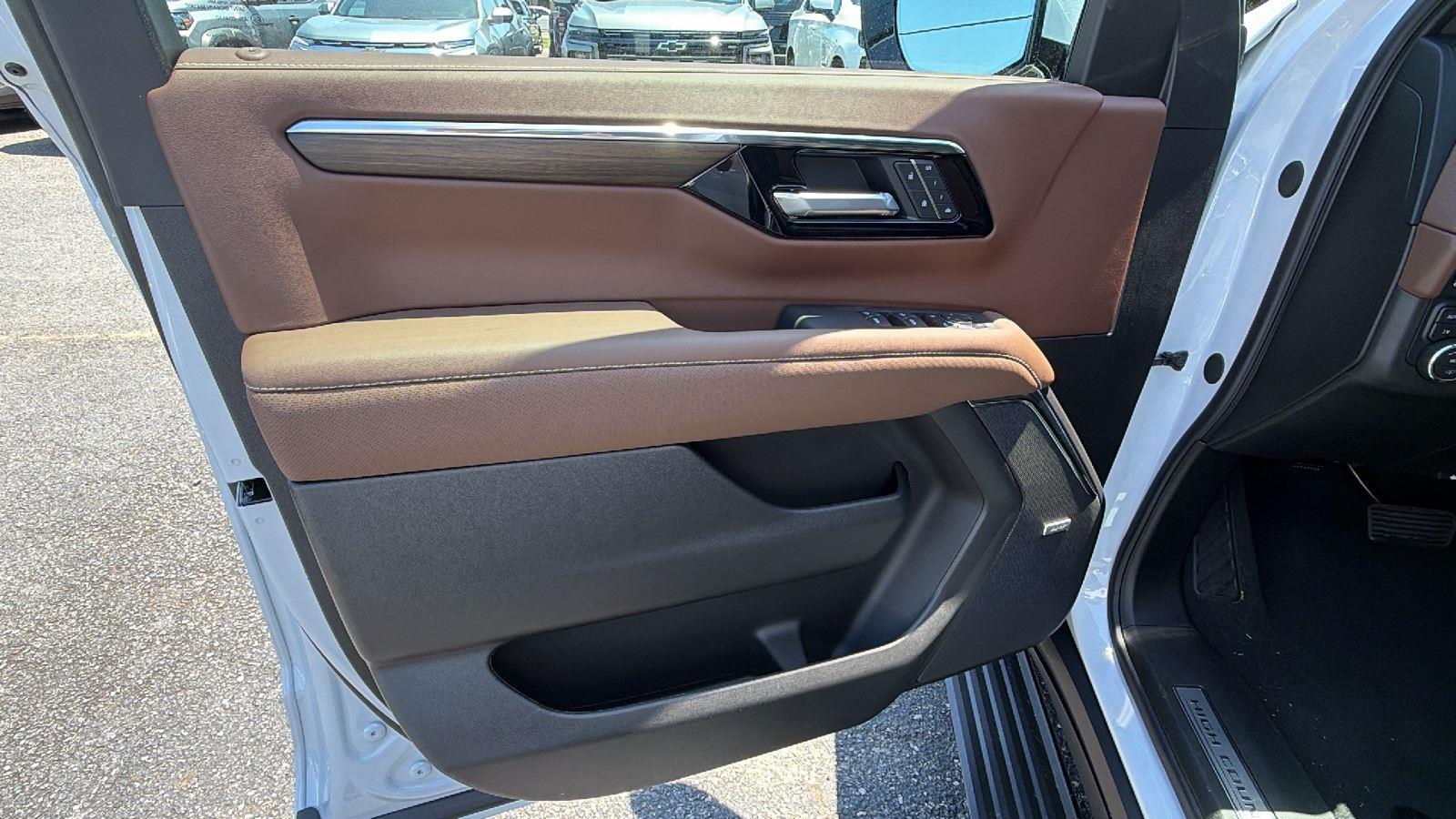 2026 Chevrolet Tahoe High Country - Photo 12