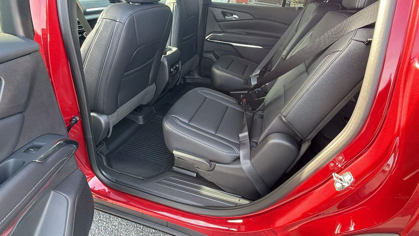 2026 Chevrolet Traverse LT - Photo 16