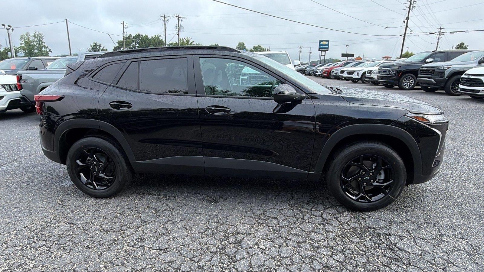 2026 Chevrolet Trax LT - Photo 7