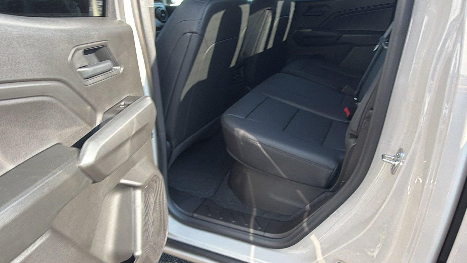 2026 Chevrolet Colorado Trail Boss - Photo 18